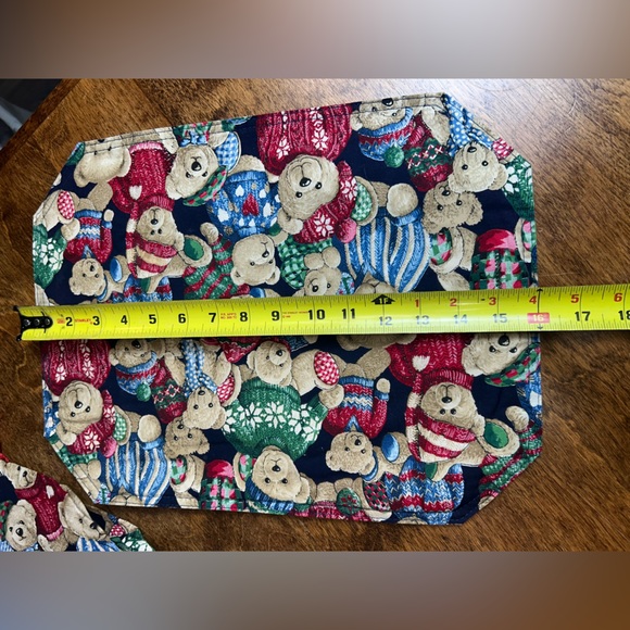 Holiday Bears Runner and Placemats - Picture 7 of 16